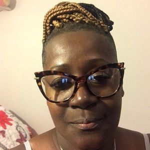 Meet your Posher, Etta